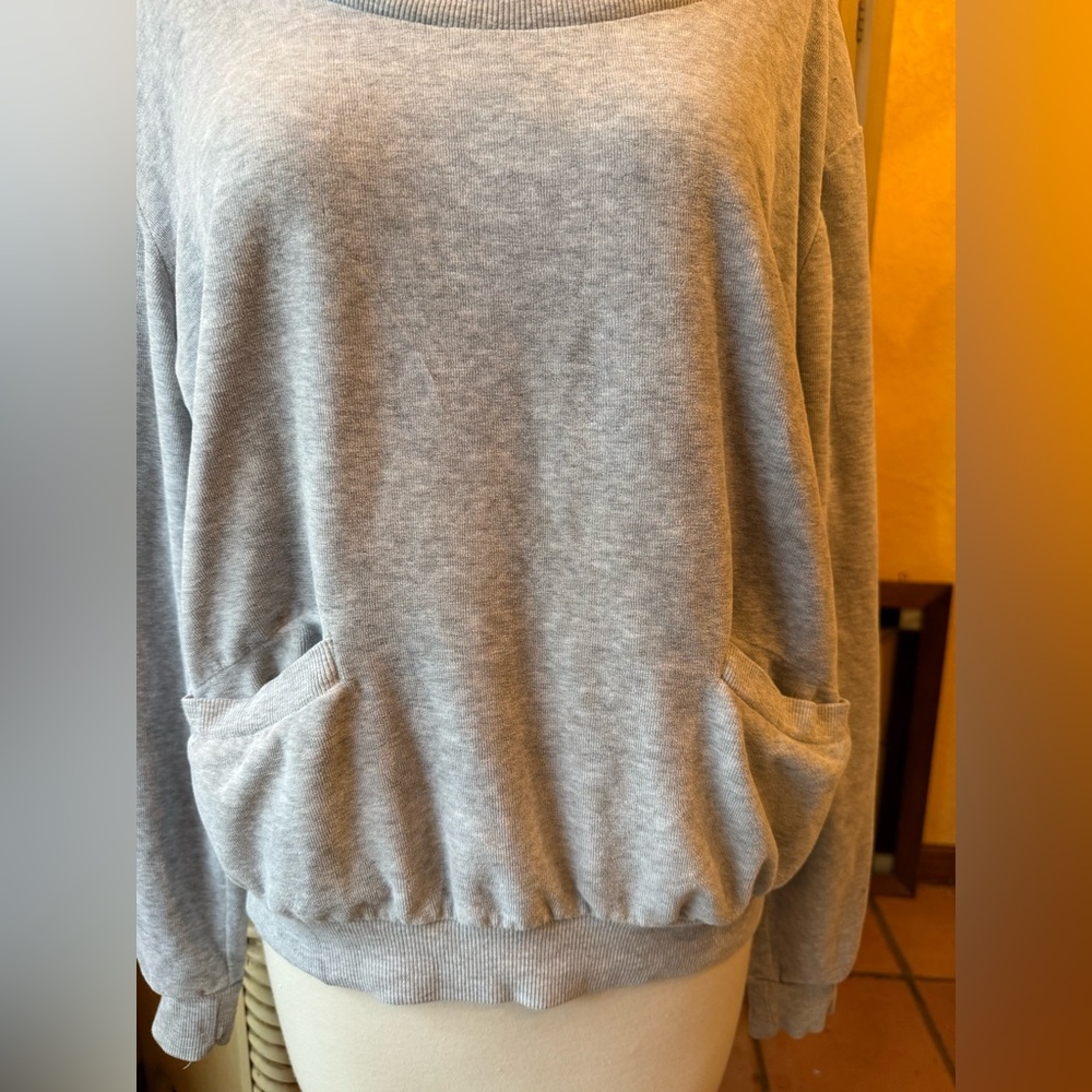 Sweatshirt Top - Picture 4 of 6
